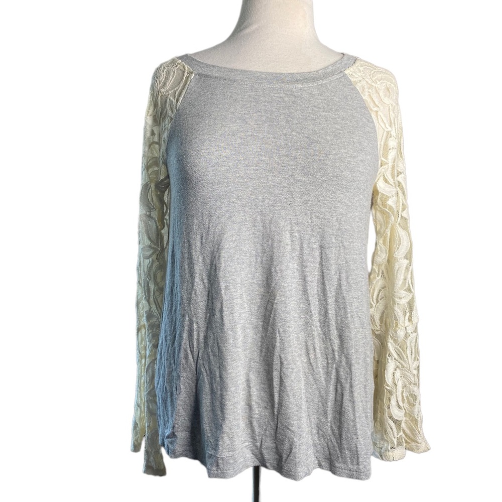 Altar’d state gray top w/lace flared long sleeves, scoop neck, size M